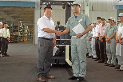 販売会社とメーカーの行動計画宣誓式